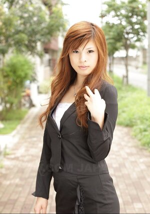 Pure Japanese elegance Rina Kikukawa looks hot even without taking clothes off