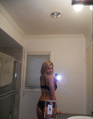 Dilettanti, Bagno, Bionde, Lingerie