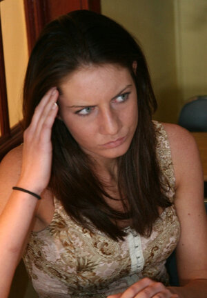 Brünett, Bekleidet, Europäisch