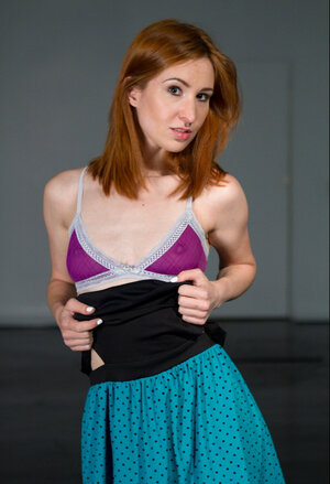 Babe, Vestida, Pelirrojas