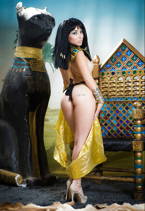 Exotic student passes exam by posing for teacher like lustful Cleopatra