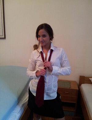 Brünett, Bekleidet, Europäisch