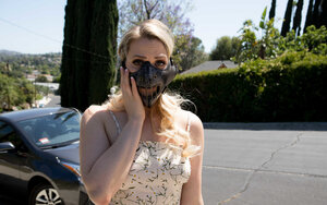 Blond, Bekleidet, Unter freiem Himmel