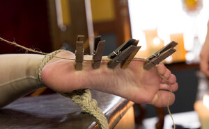 Bondage, Da Vicino, Feticismo dei piedi, BDSM
