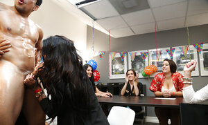 The adult entertainment diva went a little beyond with her bj here