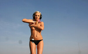 Whole of plumpness and furthermore oozy, her honey pot looks real great