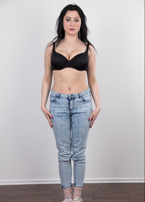 Amateur, Brunettes, Européennes, Jeans