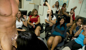 Succhiare il Cazzo, CFNM, Coperta, Eiaculazione Femminile, Party