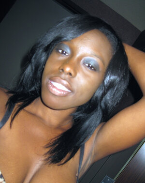 Black hoe Jelly Sweets films her naked body to tease her bf