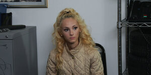 Bionde, Coperta, Ufficio