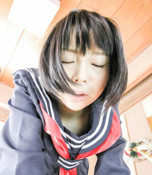 Asiatiche, Asiatiche, Scolare, Divisa