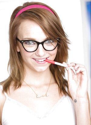 Carmen Callaway gets naked and plus exposes her slippy curves in glasses