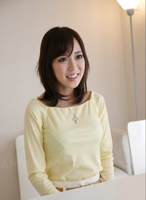 Shiori Yamate reveals her hot jugs and besides gives bj a flag pole in a car