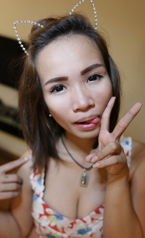 Asiatisch, Bekleidet