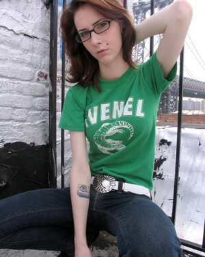 Bekleidet, Brillen, Jeans, Unter Freiem Himmel