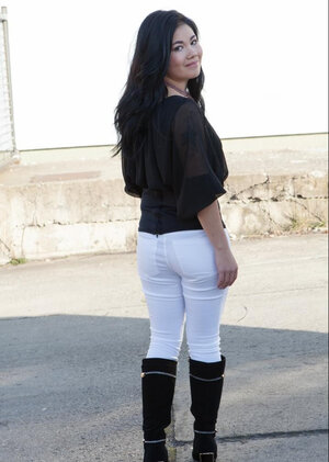 Czech gal with a damn good body shares public, priceless moment