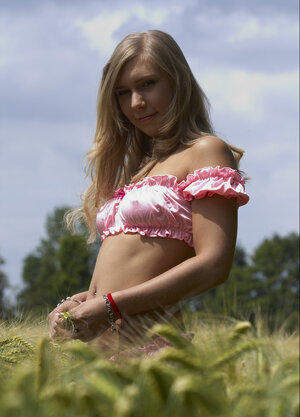 Babe, Rubias, Lengua