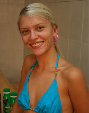 Underweight Gretta and additionally Suze foursome spa fuck with hand additionallyjobs